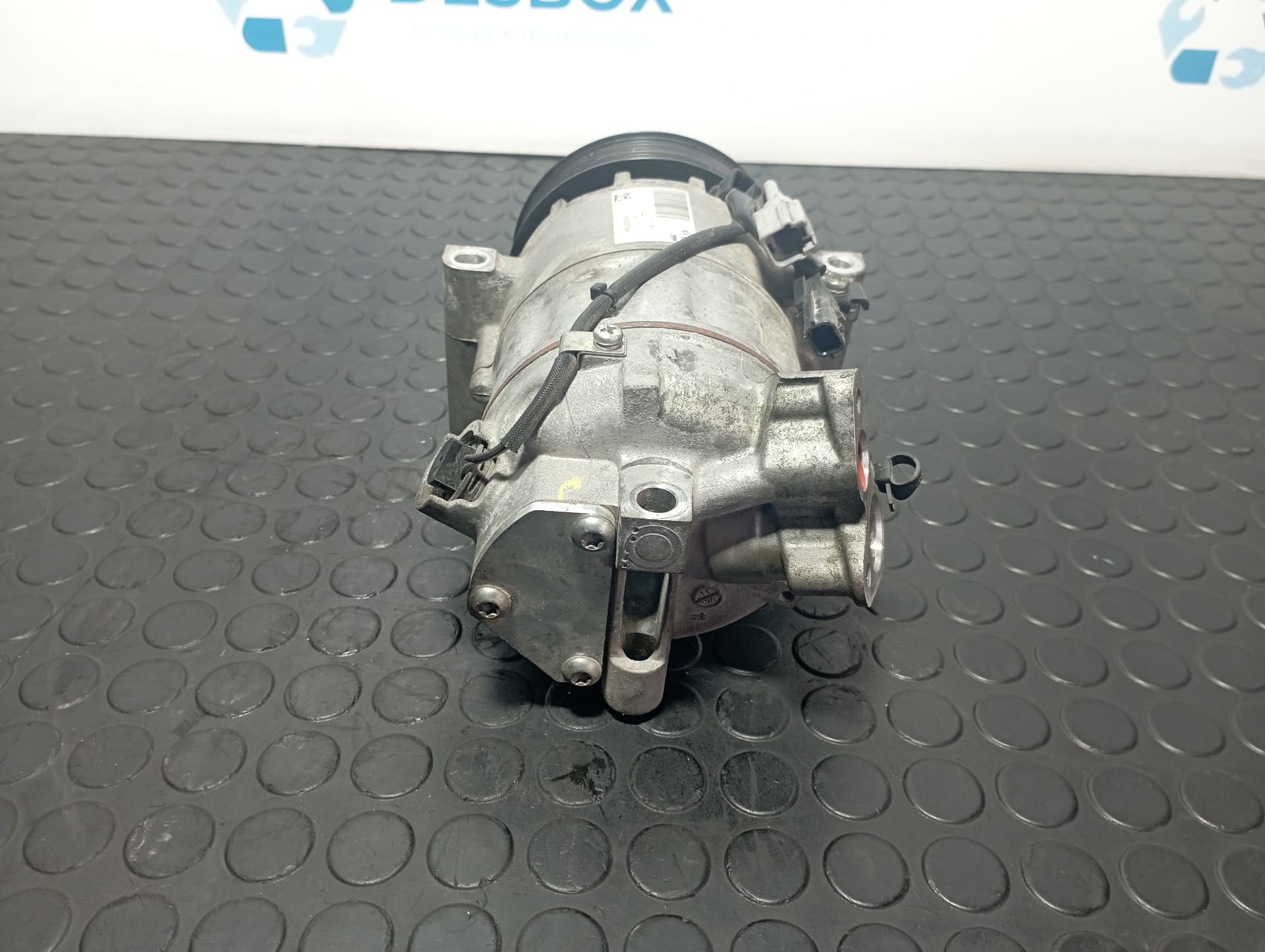 Recambio de COMPRESOR AIRE ACONDICIONADO para RENAULT CAPTUR Dynamique H4B400 referencia OEM IAM  926000734R - BLANCO 4