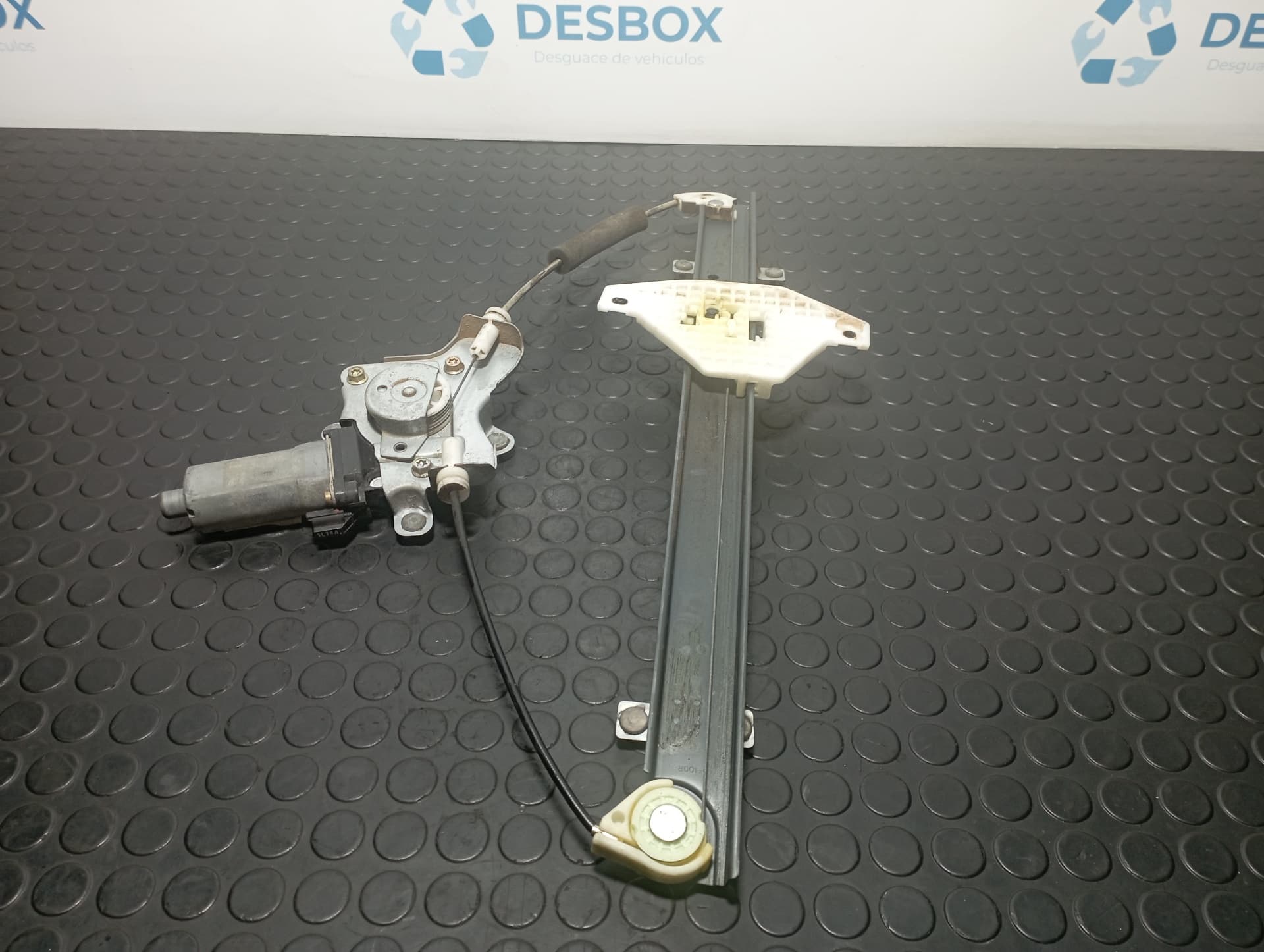 Recambio de ELEVALUNAS TRASERO DERECHO para SSANGYONG KYRON 2.0 DI D20DT referencia OEM IAM 7332109000 - GRIS 2