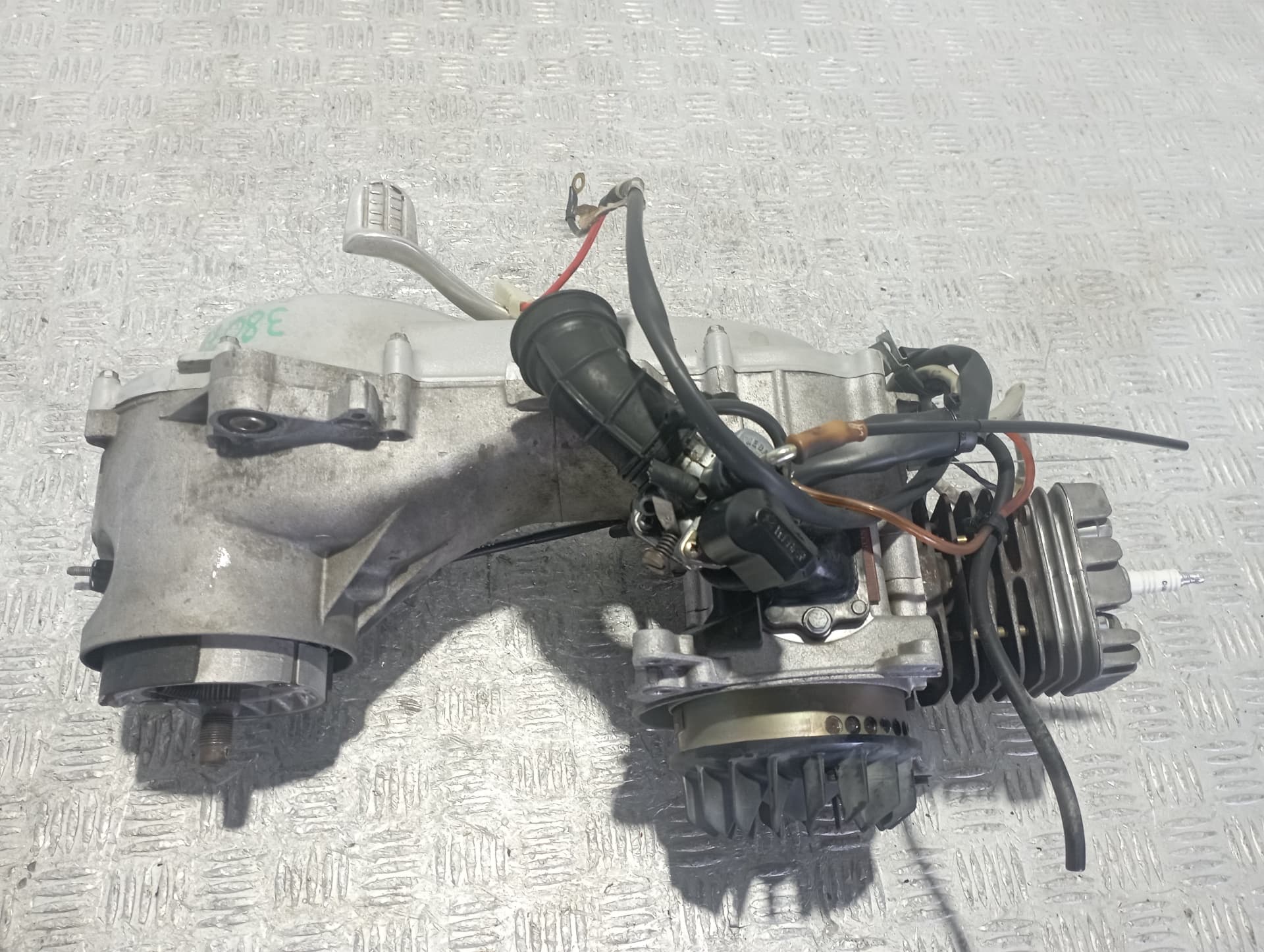 Recambio de MOTOR  para PIAGGIO (VESPA) VESPA C38 LX 50  50 referencia OEM IAM C161M - BLANCO 2