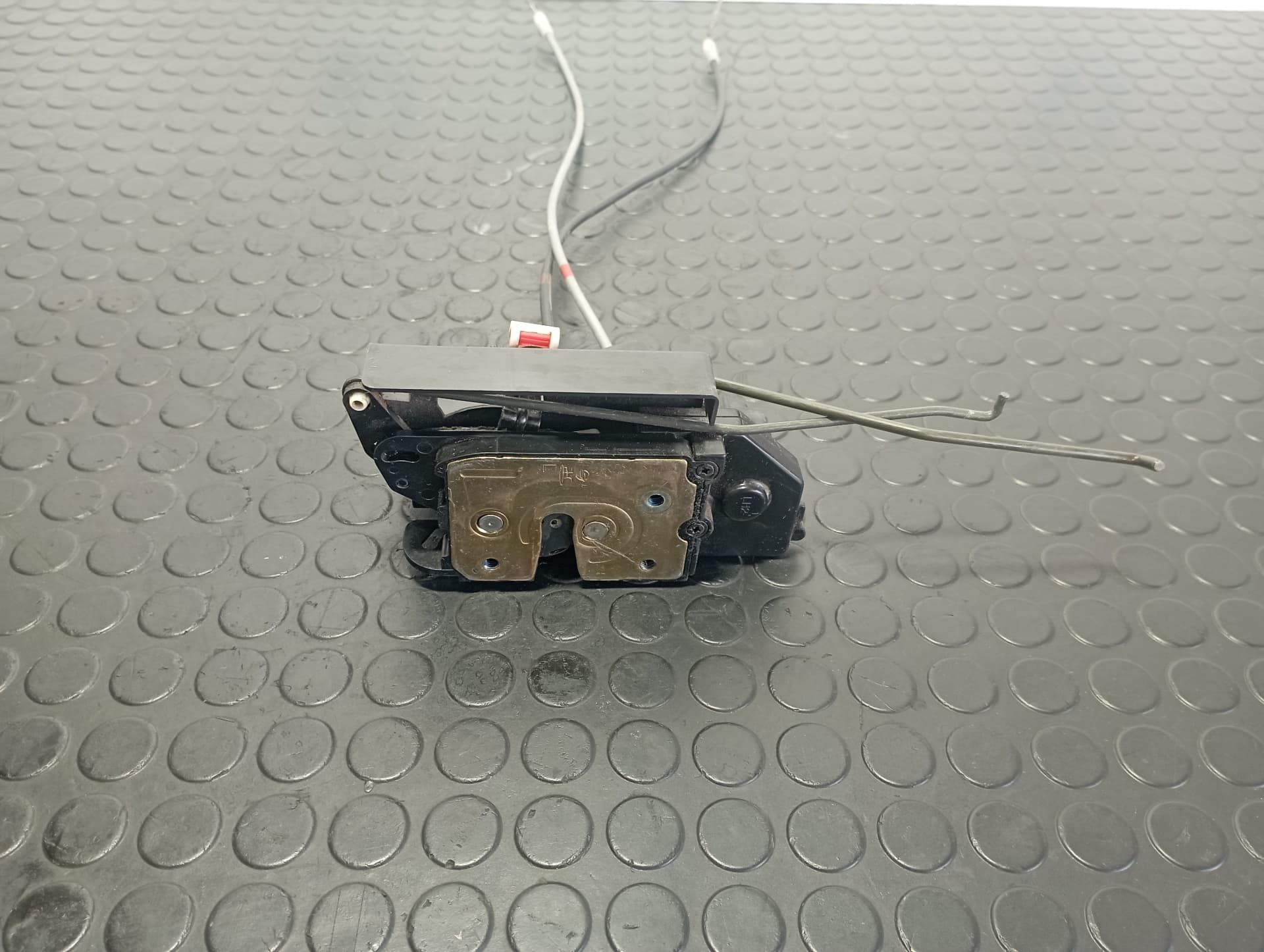 Recambio de CERRADURA PUERTA DELANTERA IZQUIERDA para SSANGYONG KYRON 2.0 DI D20DT referencia OEM IAM 7121008031 - GRIS 3