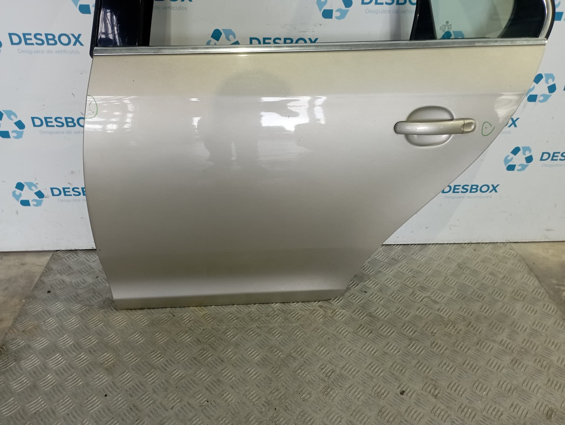 Recambio de PUERTA TRASERA IZQUIERDA para VOLKSWAGEN JETTA (1K2) 2.0 TDI BKD - VERDE 5