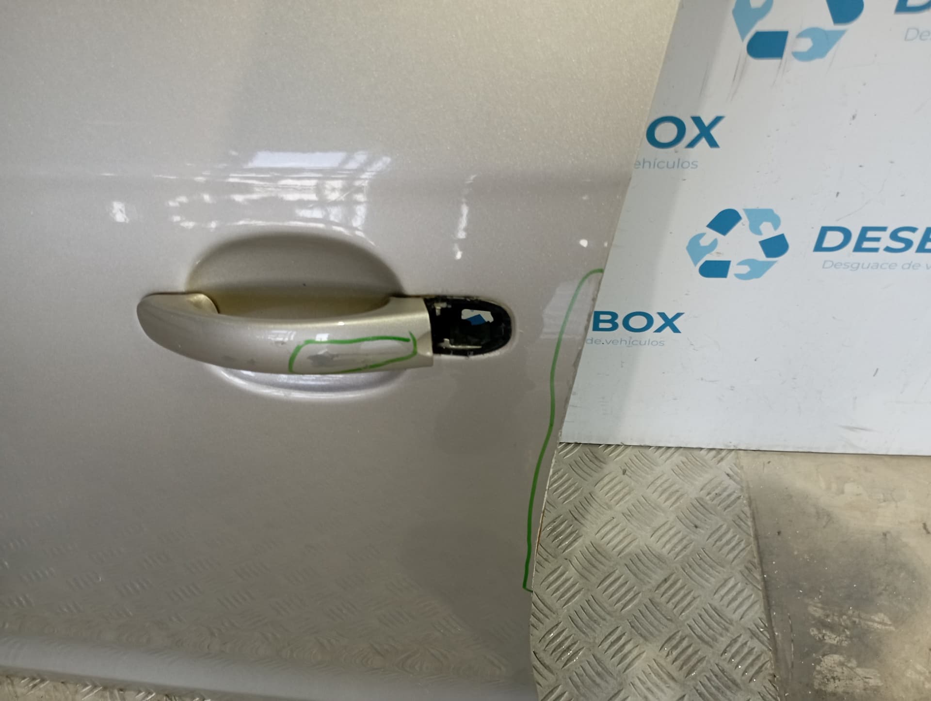 Recambio de PUERTA DELANTERA IZQUIERDA para VOLKSWAGEN JETTA (1K2) 2.0 TDI BKD - VERDE 3