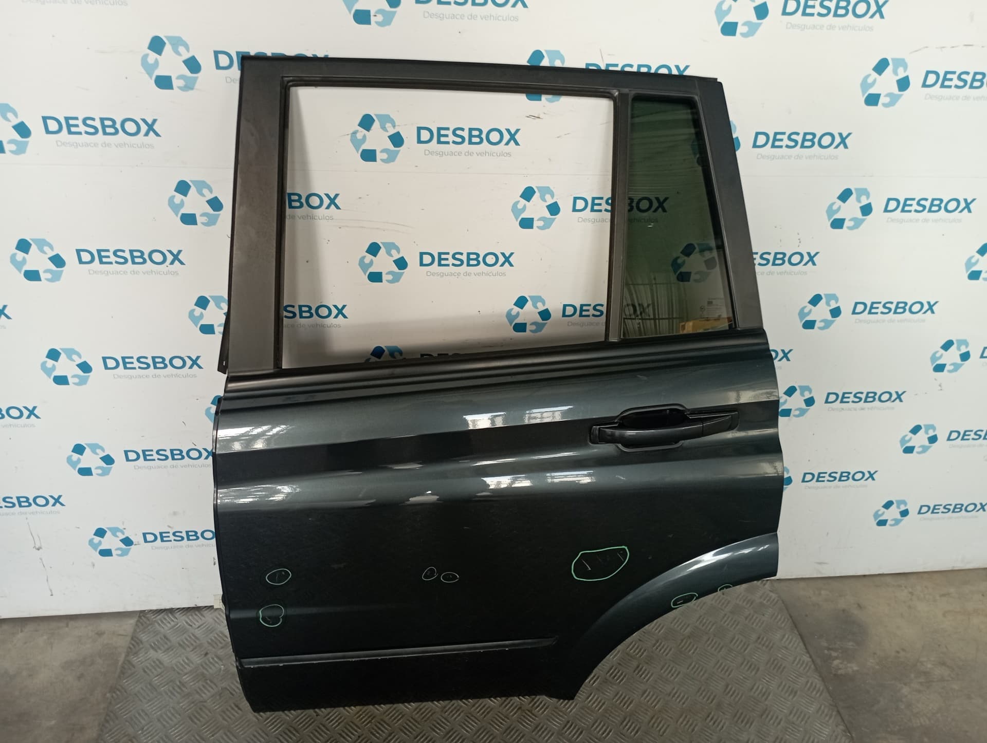 Recambio de PUERTA TRASERA IZQUIERDA para SSANGYONG KYRON 2.0 DI D20DT - GRIS