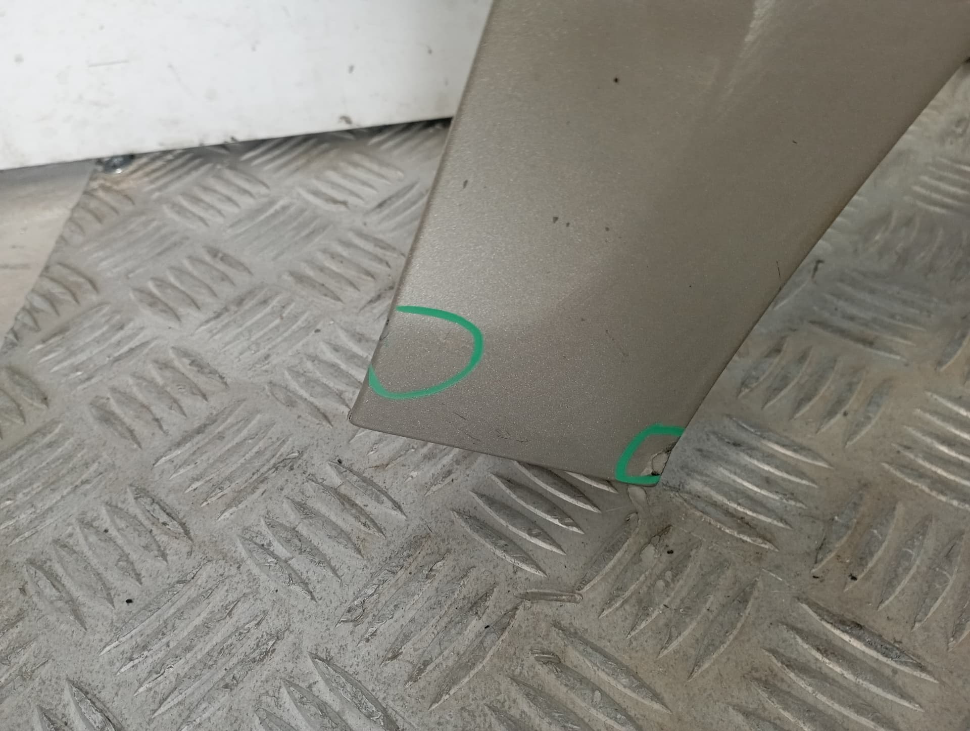 Recambio de ALETA DELANTERA DERECHA para VOLKSWAGEN JETTA (1K2) 2.0 TDI BKD - VERDE 6