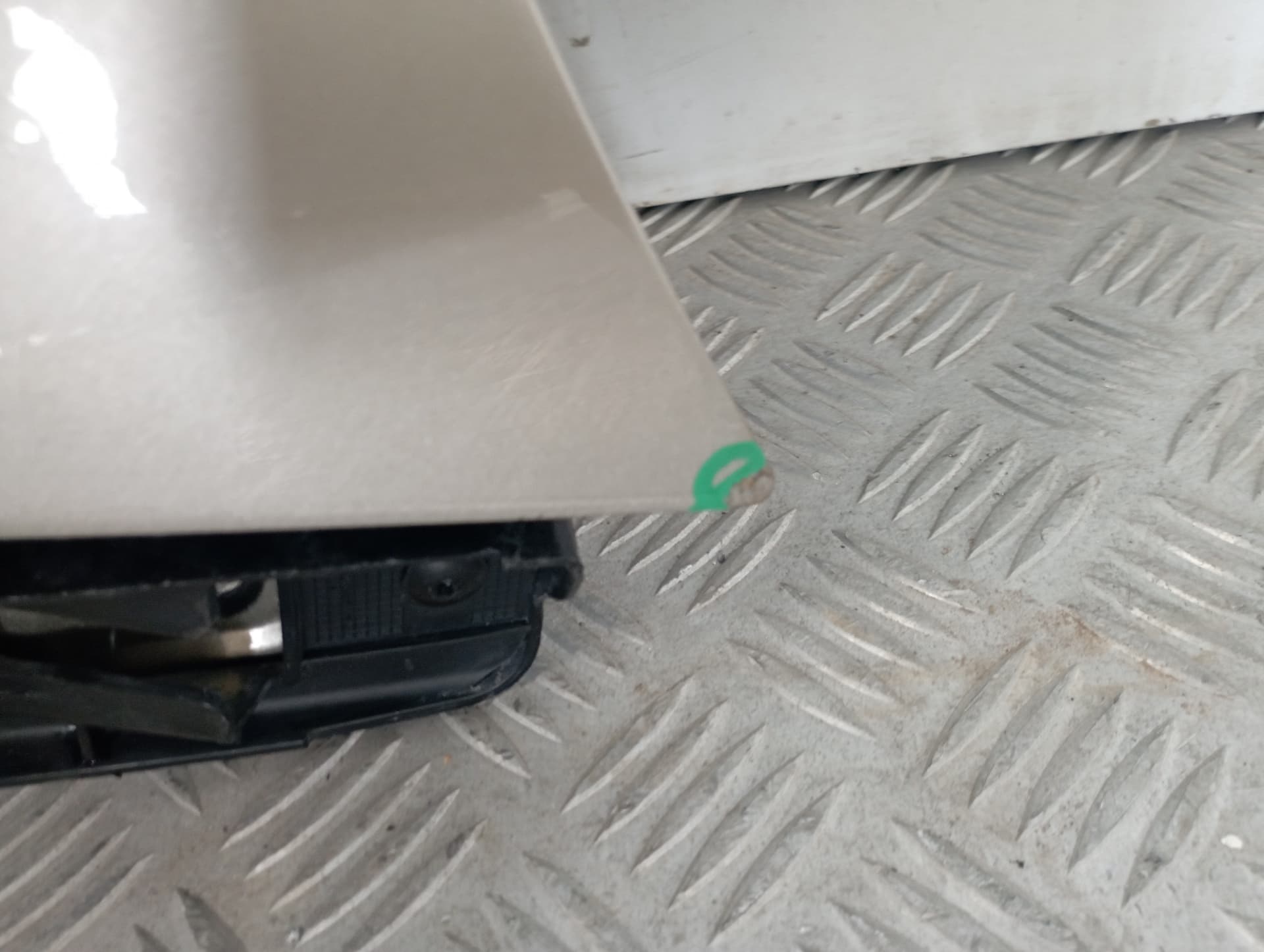 Recambio de ALETA DELANTERA DERECHA para VOLKSWAGEN JETTA (1K2) 2.0 TDI BKD - VERDE 5