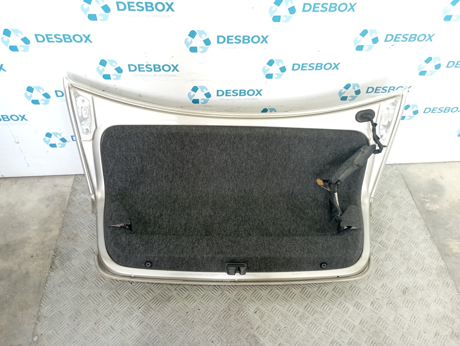 Recambio de PORTON TRASERO para VOLKSWAGEN JETTA (1K2) 2.0 TDI BKD - VERDE 3
