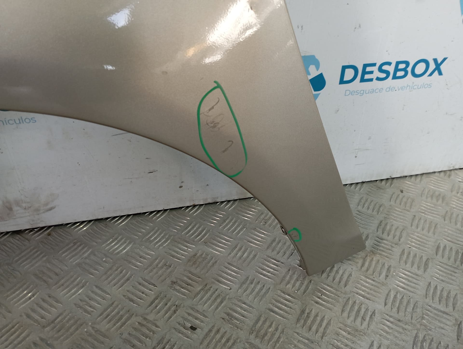 Recambio de ALETA DELANTERA IZQUIERDA para VOLKSWAGEN JETTA (1K2) 2.0 TDI BKD - VERDE 3