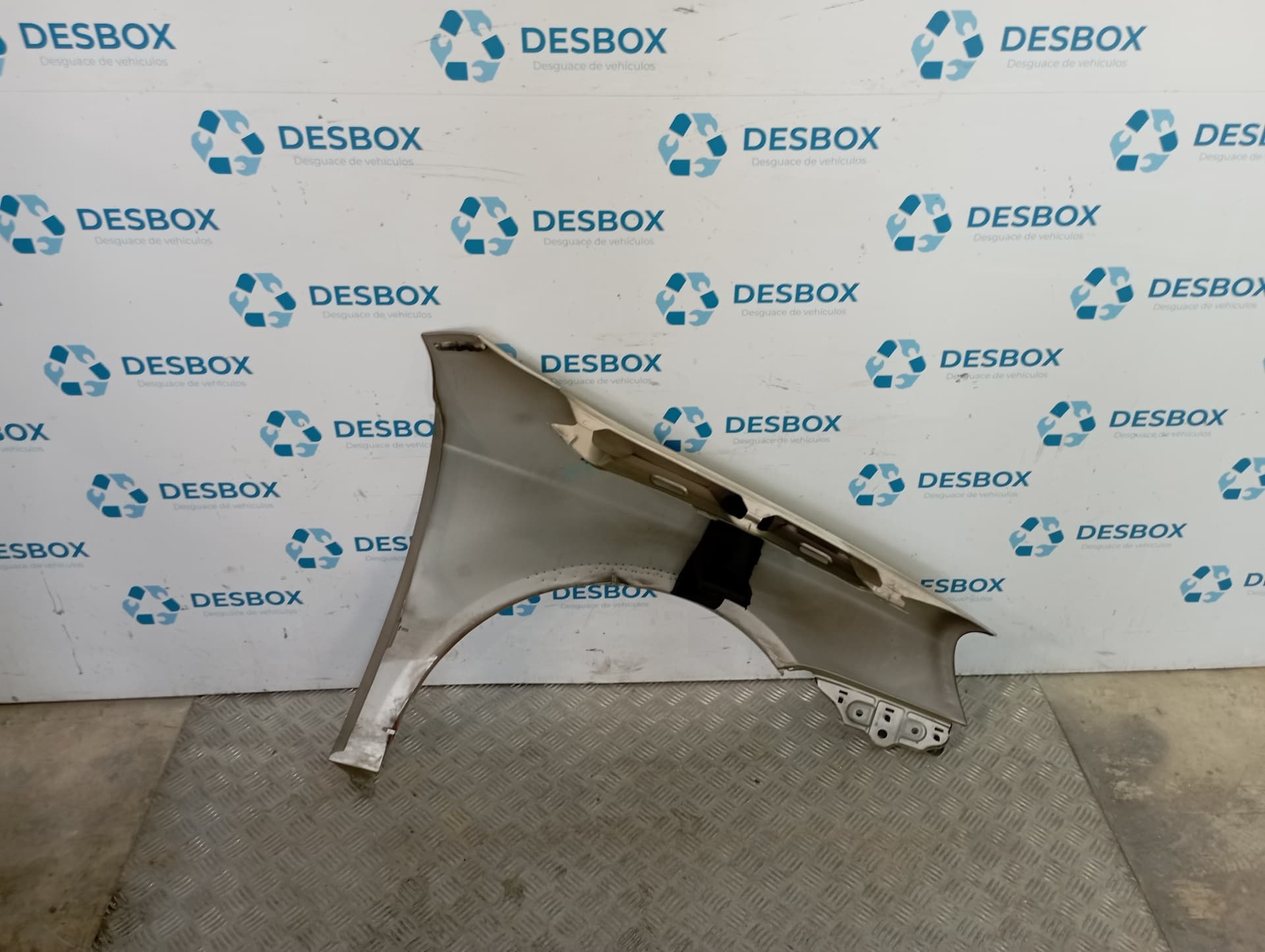 Recambio de ALETA DELANTERA IZQUIERDA para VOLKSWAGEN JETTA (1K2) 2.0 TDI BKD - VERDE 5