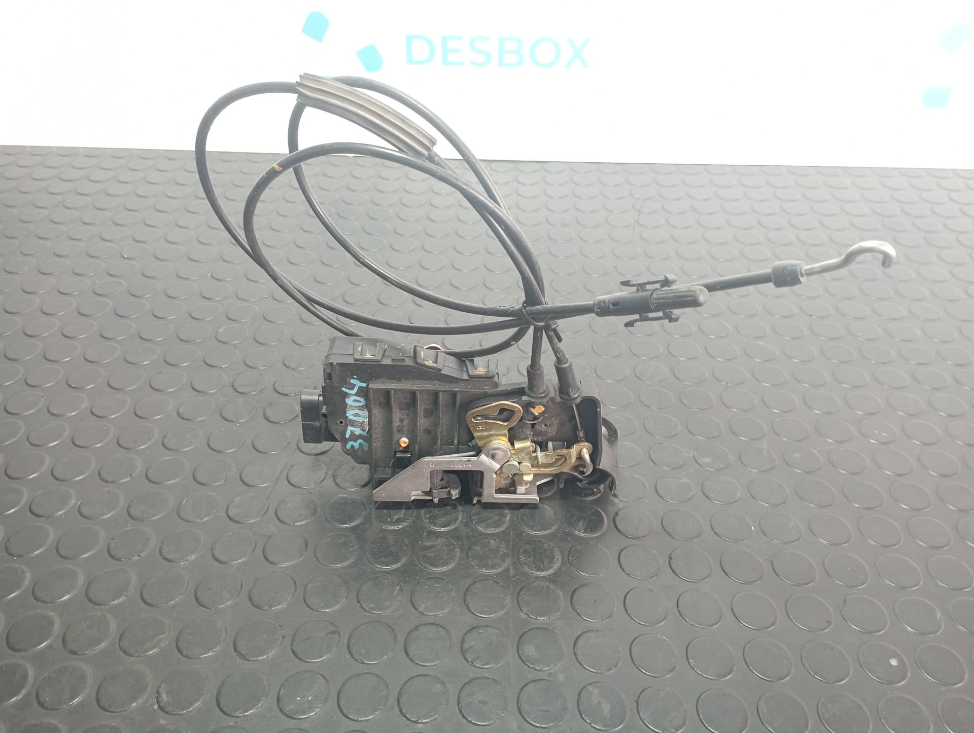 Recambio de CERRADURA PUERTA TRASERA DERECHA para MERCEDES-BENZ CLASE M (W163) 270 CDI 612963 referencia OEM IAM 20461103 - GRIS