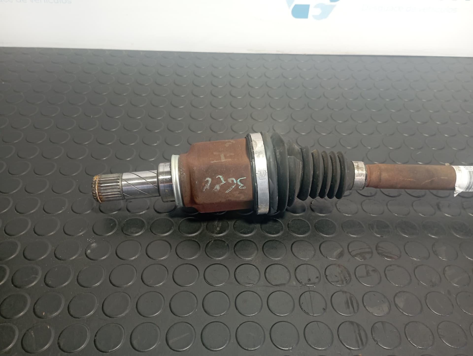 Recambio de TRANSMISION DELANTERA IZQUIERDA para RENAULT CAPTUR Dynamique H4B400 referencia OEM IAM 391016376R - BLANCO 2