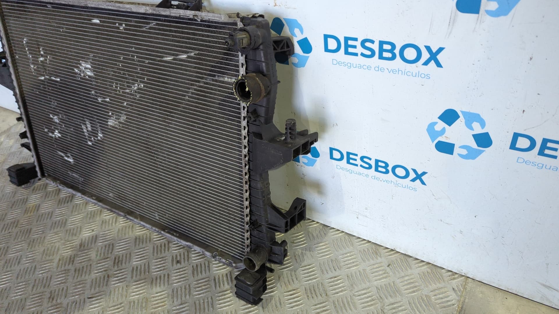 Recambio de RADIADOR AGUA para VOLKSWAGEN T5 TRANSPORTER/FURGONETA 1.9 TDI CAT (AXB) AXB referencia OEM IAM 7H0121253F 2