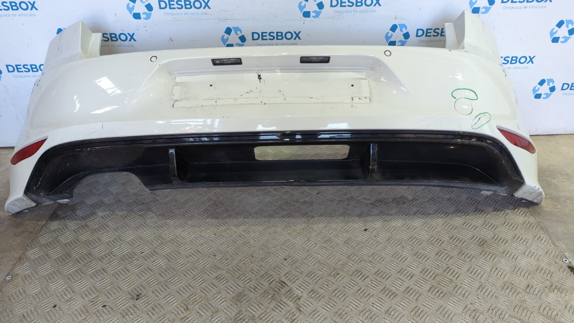 Recambio de PARAGOLPES TRASERO para VOLKSWAGEN GOLF VII LIM. (5G1) CRL - BLANCO 2