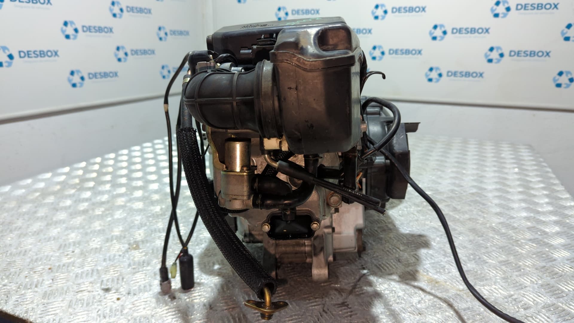 Recambio de MOTOR  para SUZUKI BURGMAN 200 / 250 250 J436 referencia OEM IAM J436 - NEGRO 3