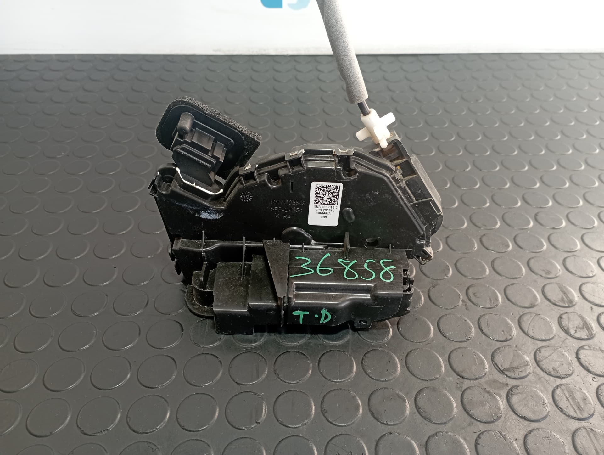 Recambio de CERRADURA PUERTA TRASERA DERECHA para VOLKSWAGEN TIGUAN 2.0 TDI DFG referencia OEM IAM 5NA839016C - BLANCO