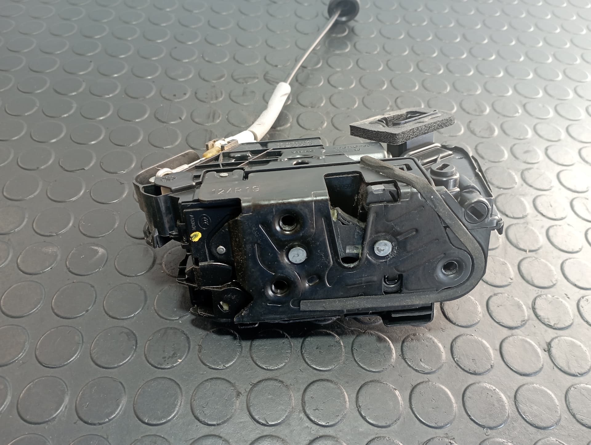 Recambio de CERRADURA PUERTA TRASERA DERECHA para VOLKSWAGEN TIGUAN 2.0 TDI DFG referencia OEM IAM 5NA839016C - BLANCO 3