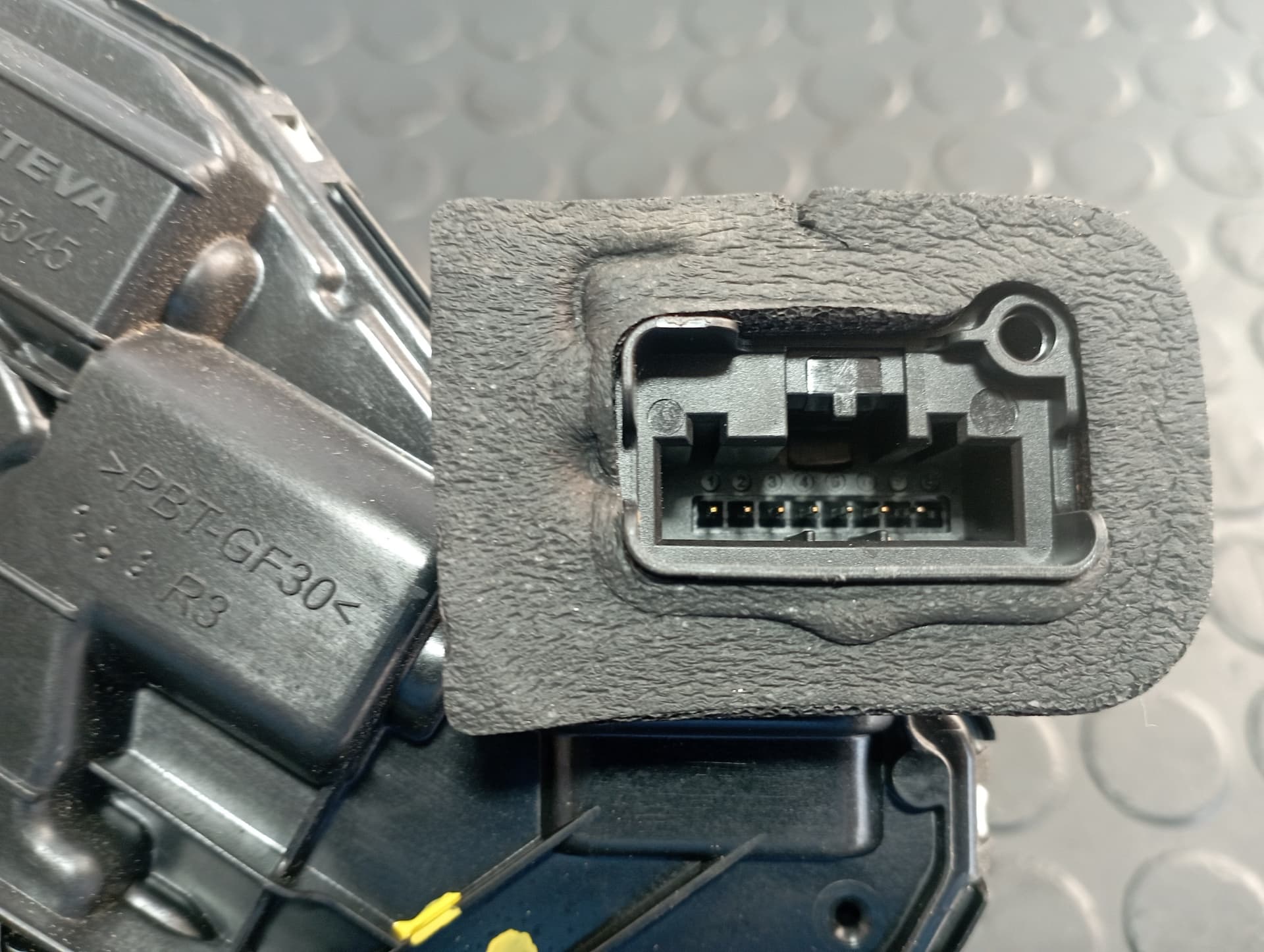 Recambio de CERRADURA PUERTA TRASERA DERECHA para VOLKSWAGEN TIGUAN 2.0 TDI DFG referencia OEM IAM 5NA839016C - BLANCO 4