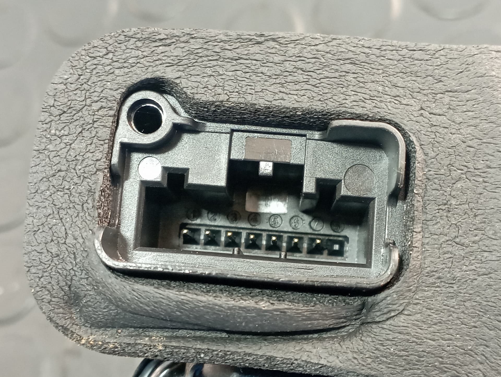 Recambio de CERRADURA PUERTA TRASERA IZQUIERDA para VOLKSWAGEN TIGUAN 2.0 TDI DFG referencia OEM IAM 5NA839015C  - BLANCO 3