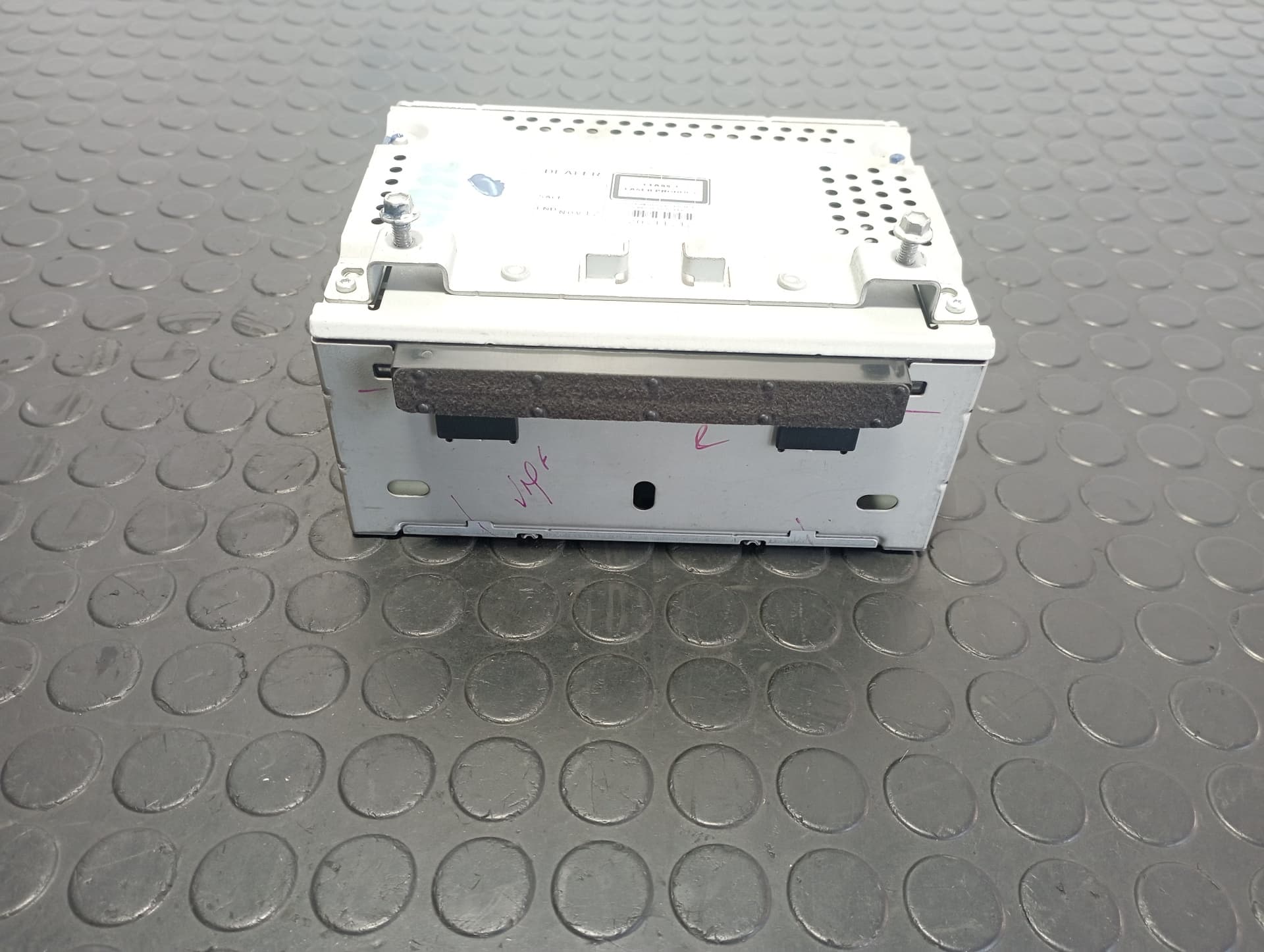 Recambio de SISTEMA AUDIO / RADIO CD para FORD FIESTA (CCN) Black Edition SFJA referencia OEM IAM AM5T18C815DK - BLANCO
