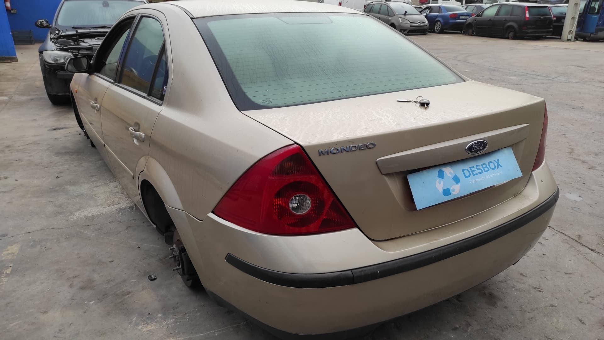 Recambio de PARAGOLPES TRASERO para FORD MONDEO BERLINA (GE) 2.0 GASOLINA CJBA - GRIS 8
