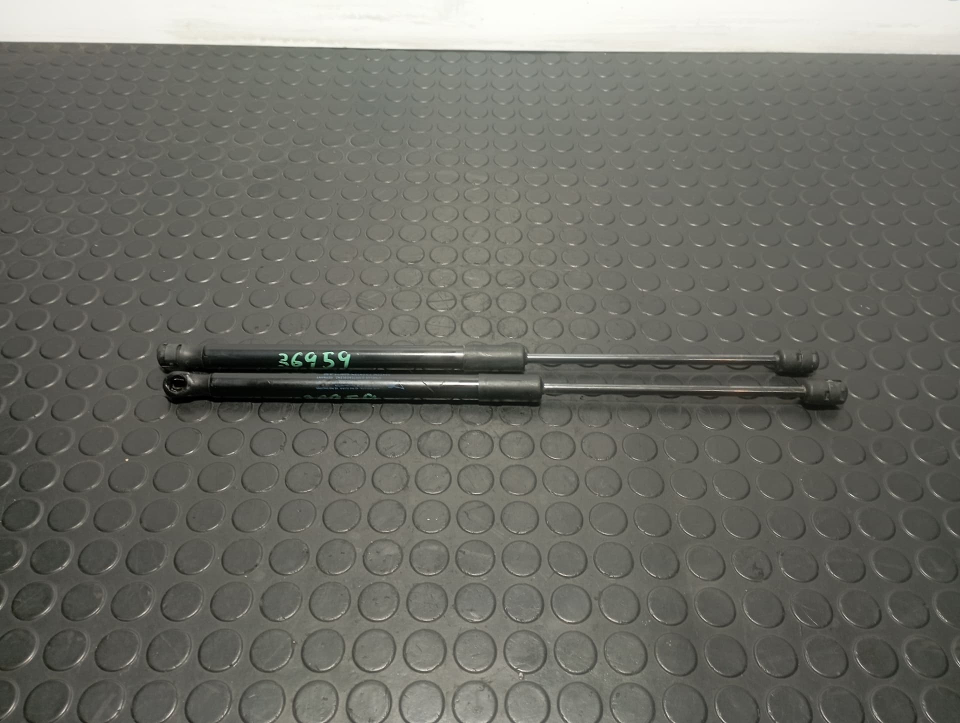 Recambio de AMORTIGUADORES MALETERO / PORTON para PEUGEOT 3008 1.6 5F01 referencia OEM IAM 9683207080 - NEGRO 2