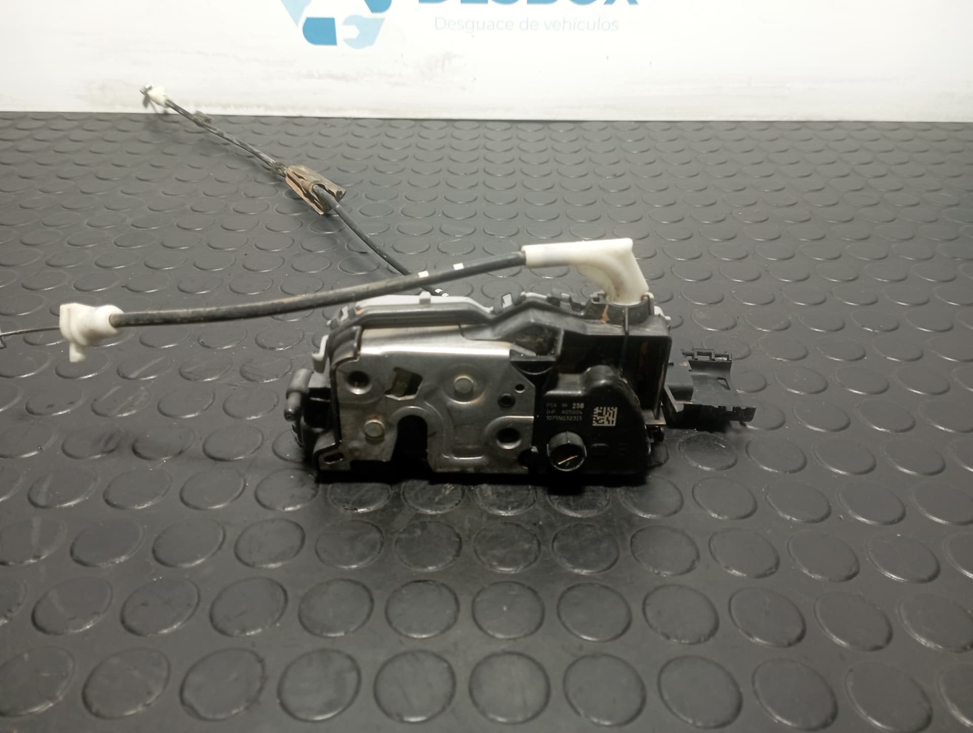 Recambio de CERRADURA PUERTA TRASERA DERECHA para PEUGEOT 3008 1.6 5F01 referencia OEM IAM A05317 - NEGRO 3