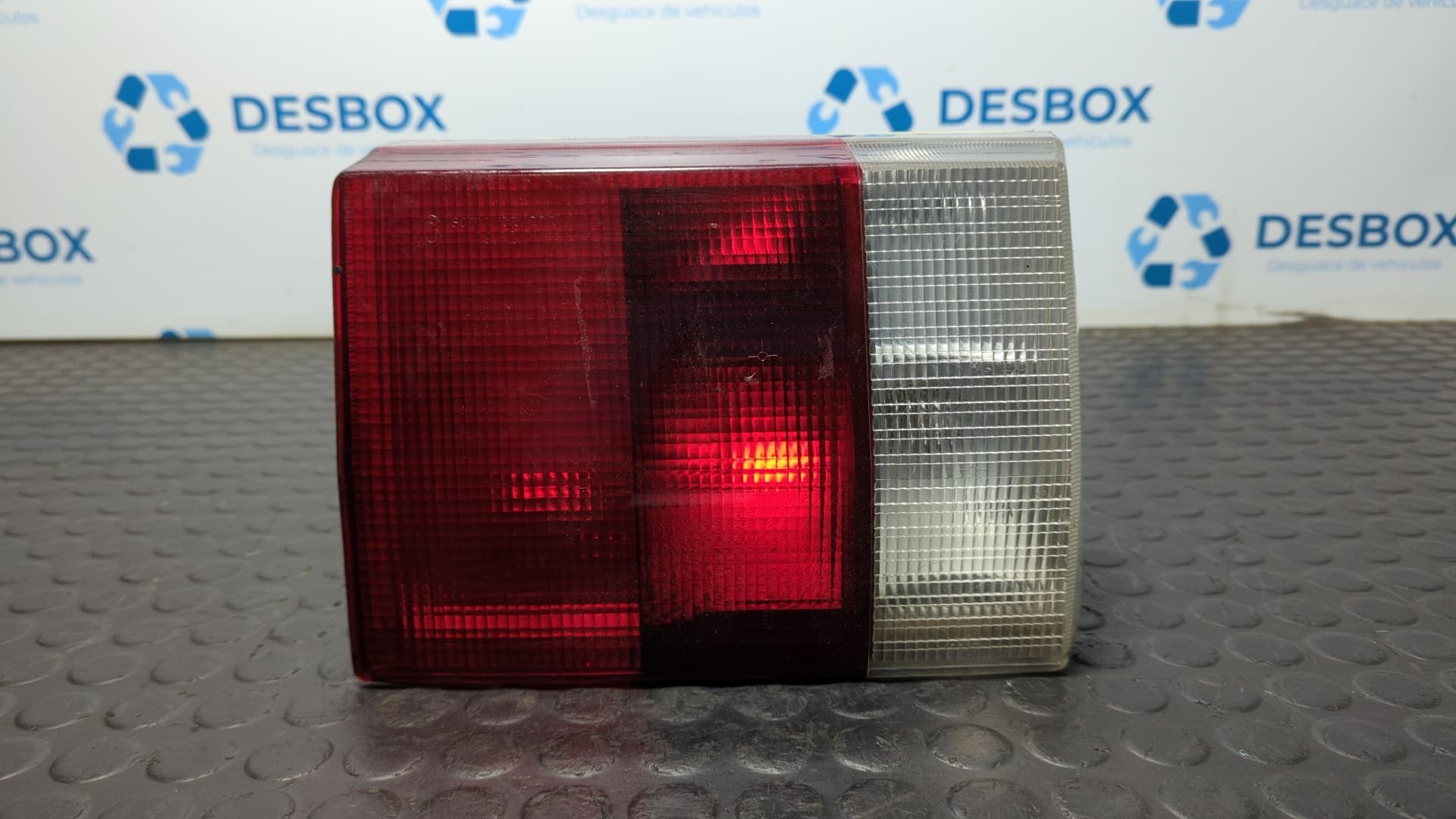 Recambio de PILOTO PORTON IZQUIERDO para AUDI 80/90 (893) referencia OEM IAM 893945093G