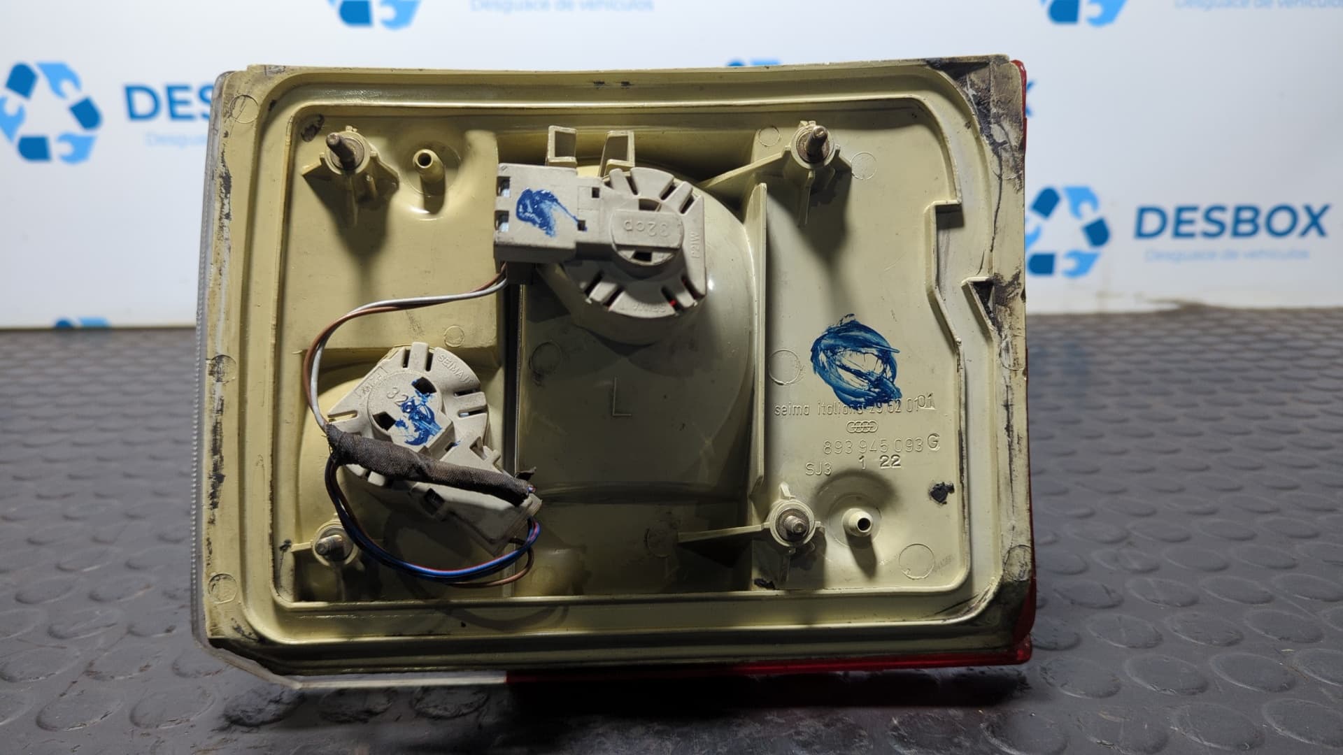 Recambio de PILOTO PORTON IZQUIERDO para AUDI 80/90 (893) referencia OEM IAM 893945093G 2