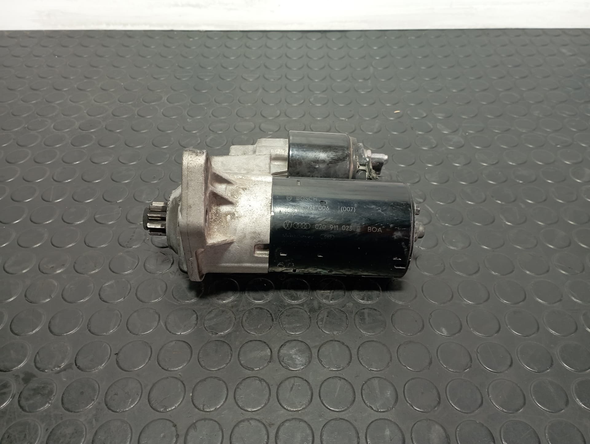 Recambio de MOTOR ARRANQUE para VOLKSWAGEN BORA BERLINA (1J2) 1.6 AZD referencia OEM IAM 0001121006 - GRIS