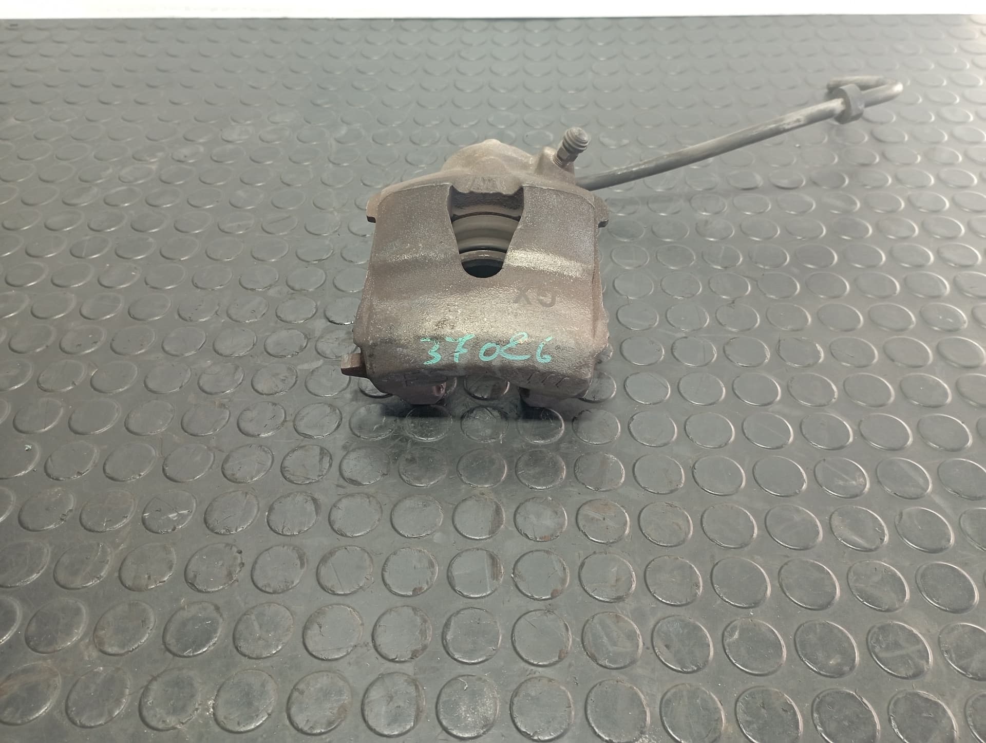 Recambio de PINZA DE FRENO DELANTERA IZQUIERDA para VOLKSWAGEN BORA BERLINA (1J2) 1.6 AZD referencia OEM IAM 1K0615123D - GRIS