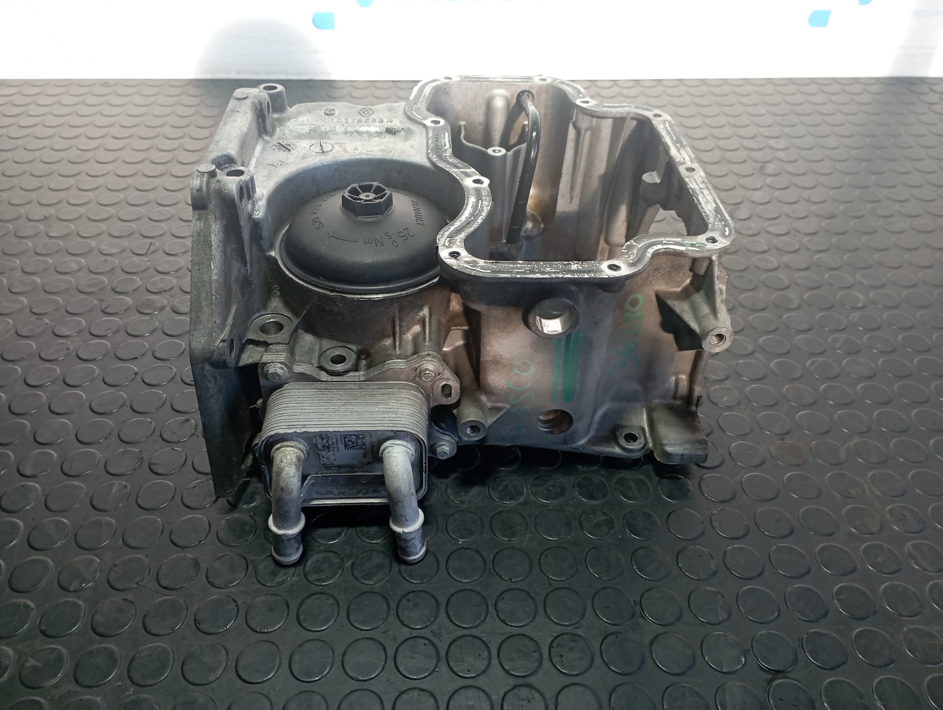 Recambio de SOBRECARTER para RENAULT CAPTUR Dynamique H4B400 referencia OEM IAM 110179688R - BLANCO