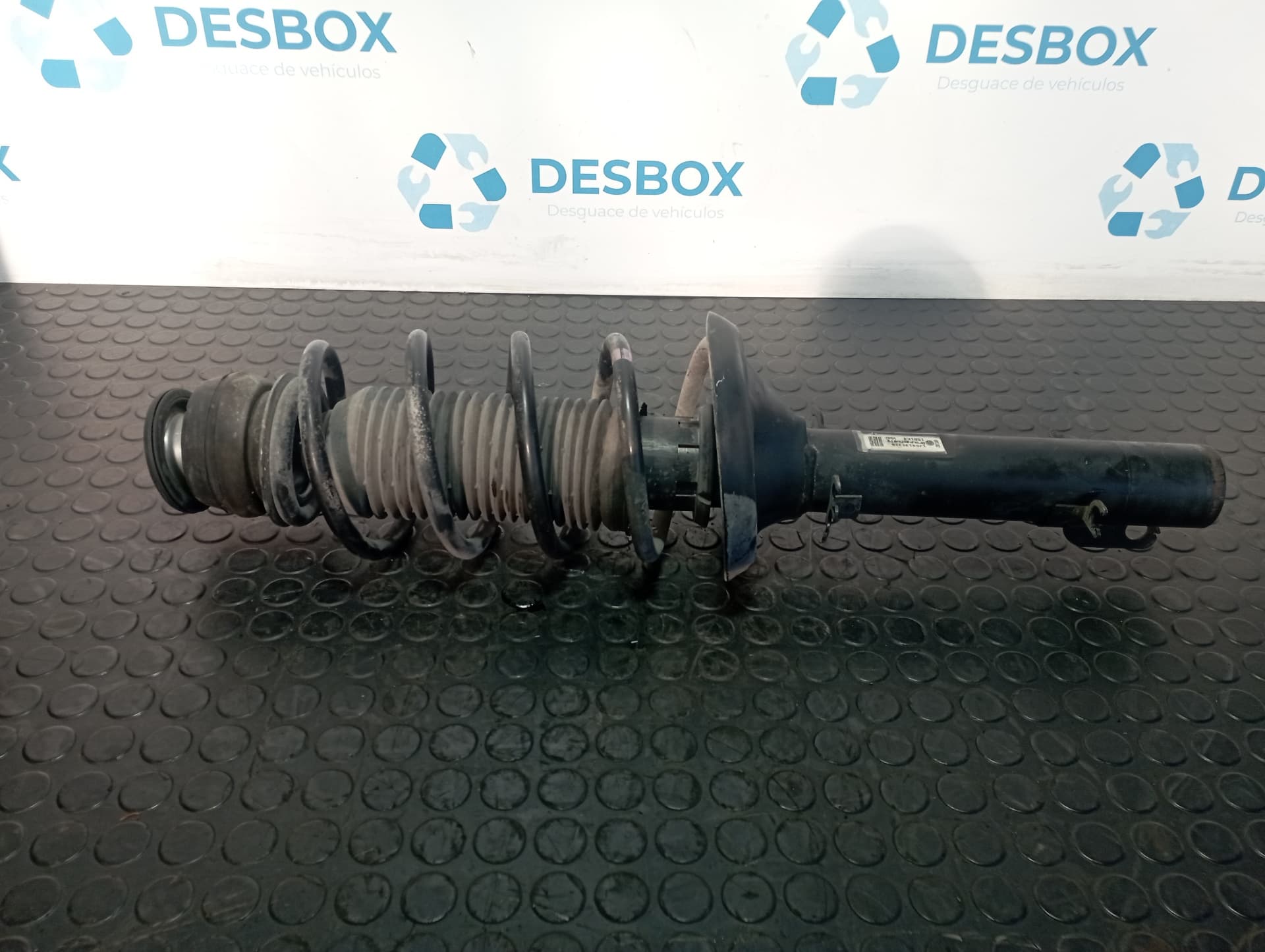 Recambio de AMORTIGUADOR DELANTERO DERECHO para VOLKSWAGEN BORA BERLINA (1J2) 1.6 AZD referencia OEM IAM 1J04130315 - GRIS
