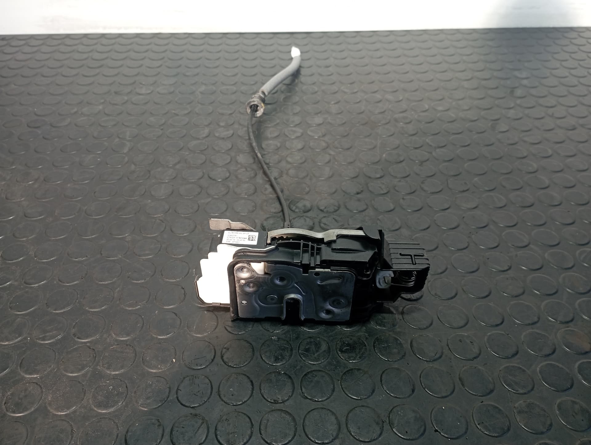 Recambio de CERRADURA PUERTA TRASERA DERECHA para VOLVO XC 40 2.0 D D4204T16 referencia OEM IAM 31462781 - AZUL