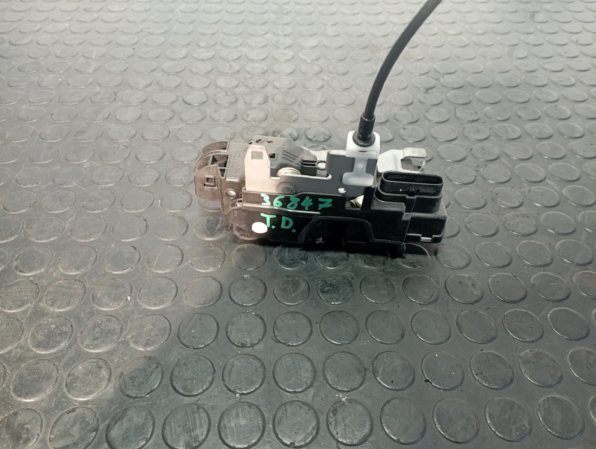 Recambio de CERRADURA PUERTA TRASERA DERECHA para VOLVO XC 40 2.0 D D4204T16 referencia OEM IAM 31462781 - AZUL 2
