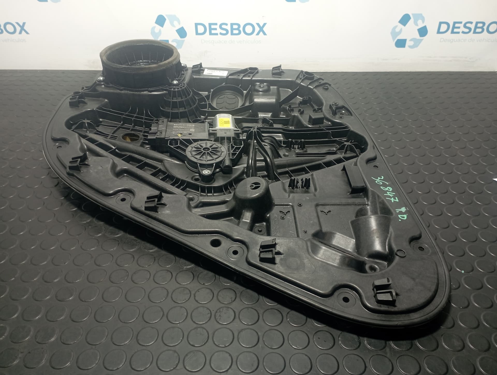 Recambio de ELEVALUNAS TRASERO DERECHO para VOLVO XC 40 2.0 D D4204T16 referencia OEM IAM 30747106 - AZUL