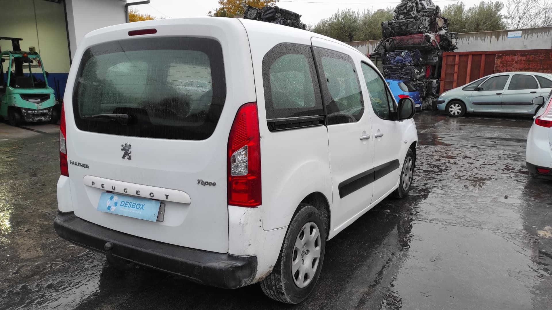 Recambio de SOPORTE GUIA PATIN INFERIOR para PEUGEOT PARTNER KOMBI 1.6 HDI 9HX/9H2 - BLANCO 11