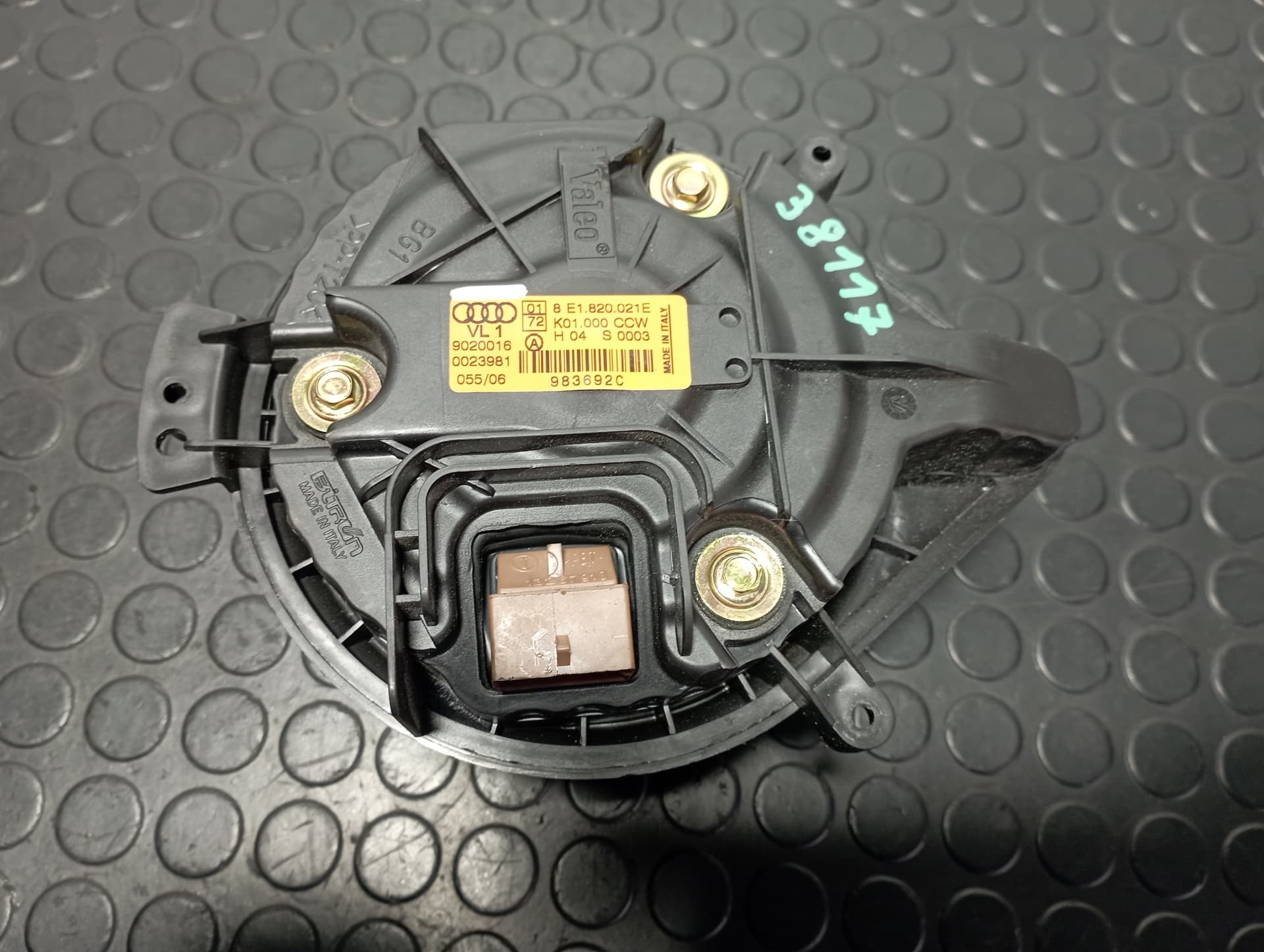 Recambio de MOTOR CALEFACCION para AUDI A4 BERLINA (8E) 2.0 TDI BRE referencia OEM IAM 8E1820021E - AZUL 4