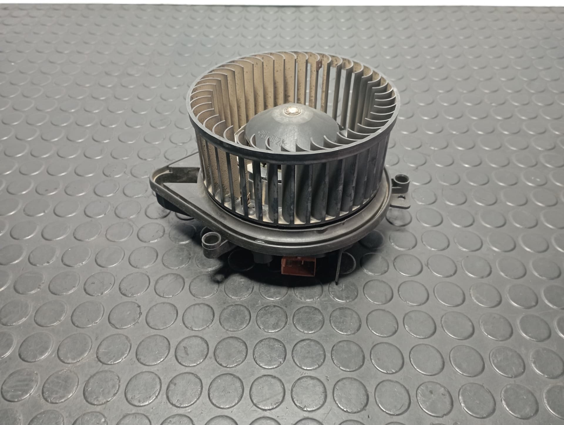 Recambio de MOTOR CALEFACCION para AUDI A4 BERLINA (8E) 2.0 TDI BRE referencia OEM IAM 8E1820021E - AZUL 3