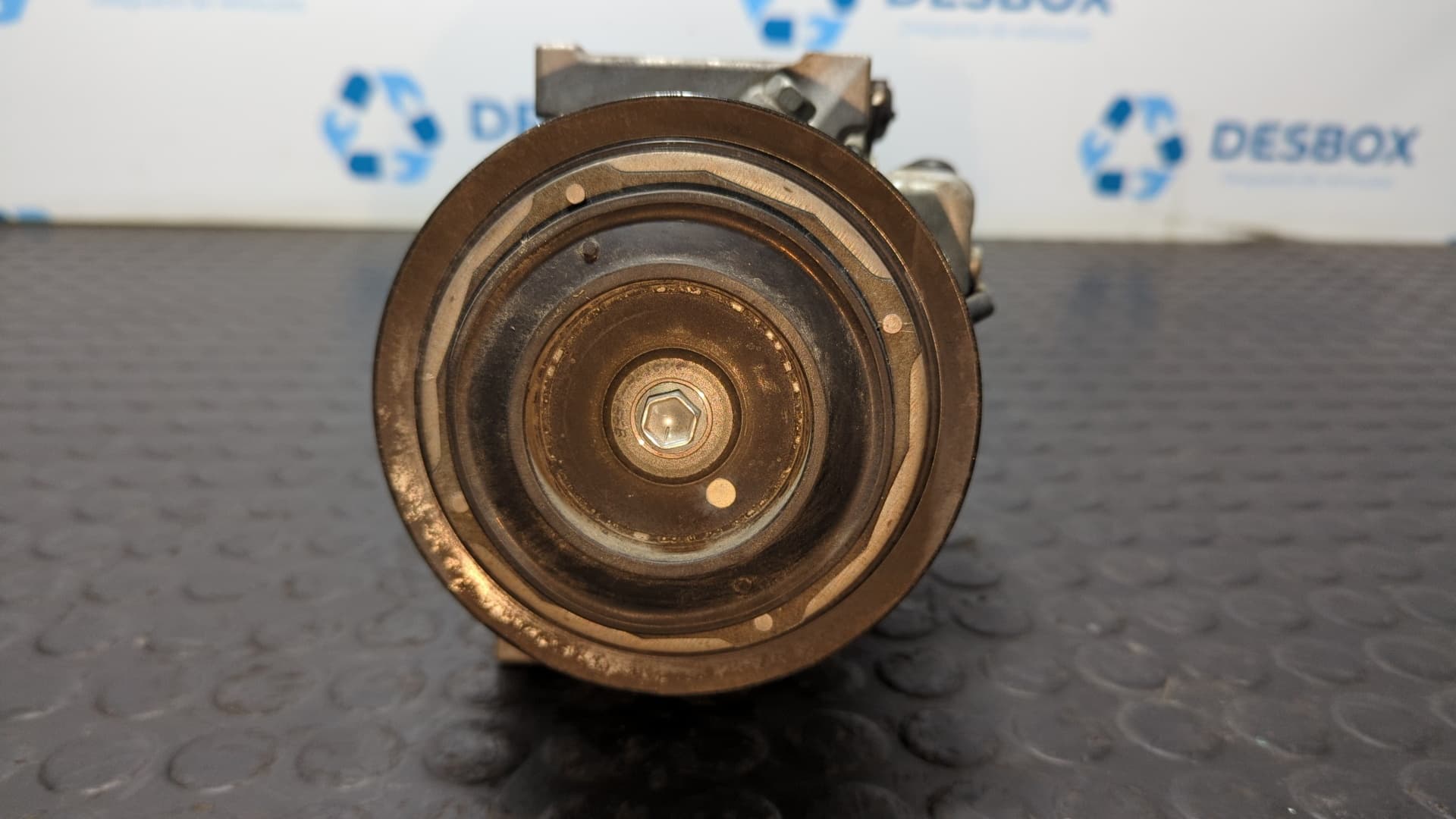 Recambio de COMPRESOR AIRE ACONDICIONADO para NISSAN QASHQAI (J11) N-Connecta HRA2 referencia OEM IAM 926004EB0A   - BLANCO 6