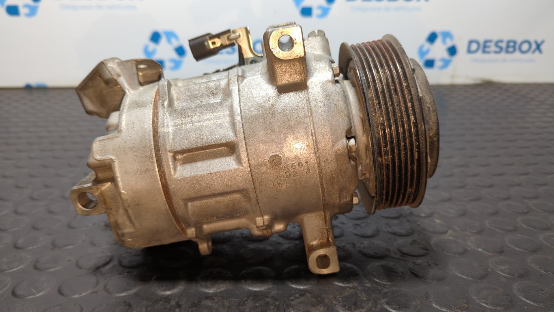Recambio de COMPRESOR AIRE ACONDICIONADO para NISSAN QASHQAI (J11) N-Connecta HRA2 referencia OEM IAM 926004EB0A   - BLANCO 5