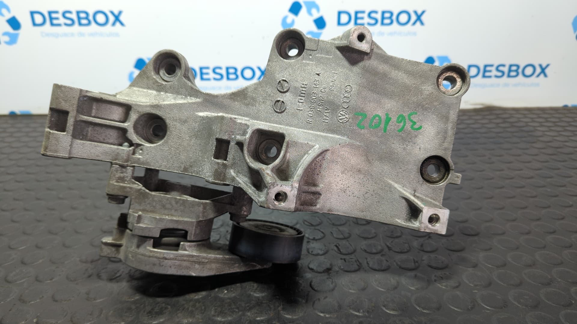Recambio de SOPORTE ALTERNADOR para VOLKSWAGEN GOLF V BERLINA (1K1) 1.9 TDI BKC referencia OEM IAM 03G903143A - AZUL