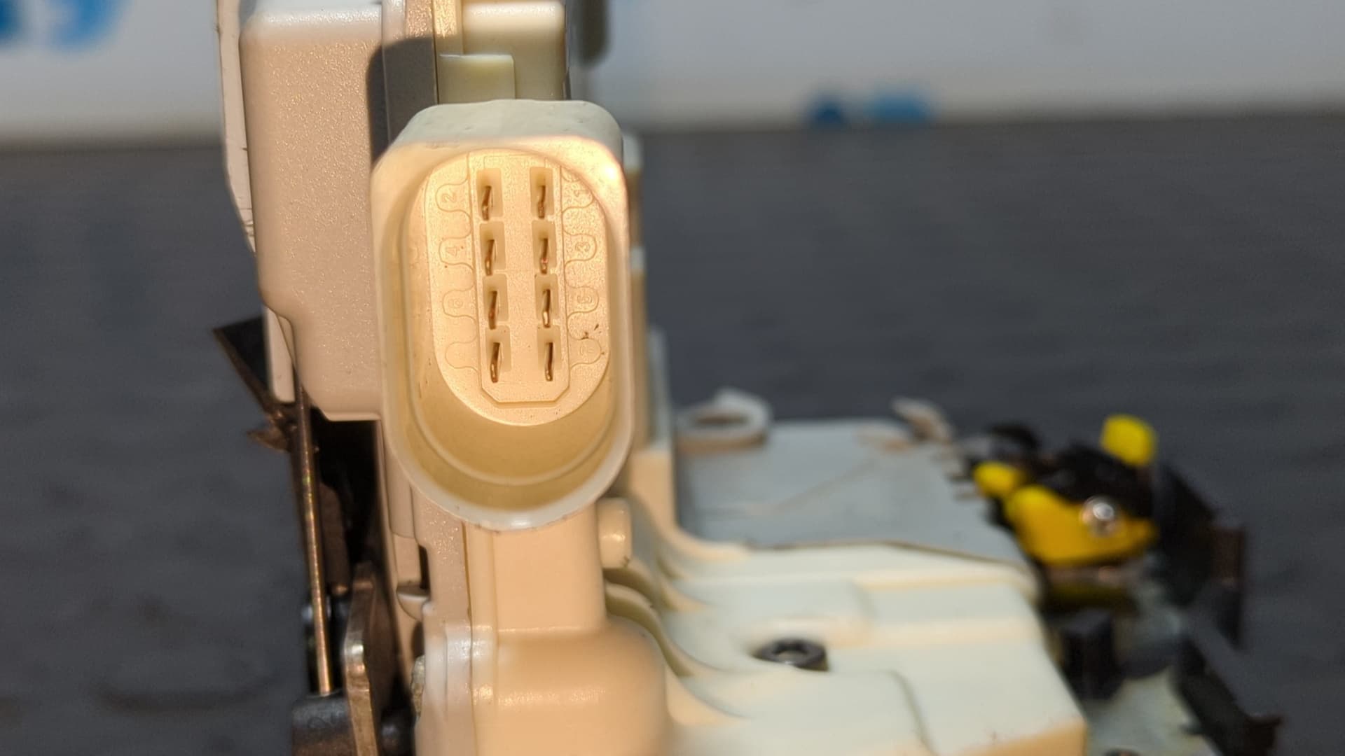 Recambio de CERRADURA PUERTA TRASERA IZQUIERDA para AUDI A4 BERLINA (8E) 2.0 TDI BRE referencia OEM IAM 8E0839015AA - AZUL 2
