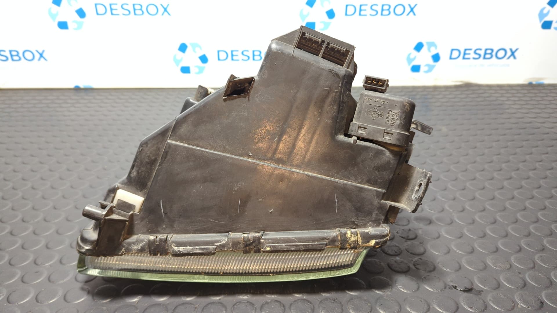 Recambio de FARO DERECHO para AUDI A4 BERLINA (B5) 1.9 TDI AHU referencia OEM IAM VALEO - GRIS 5