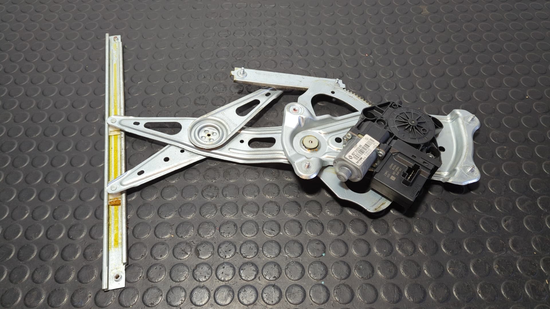 Recambio de ELEVALUNAS TRASERO IZQUIERDO para RENAULT SCENIC III 1.2 TCE H5FA4 referencia OEM IAM 966416103 - BLANCO