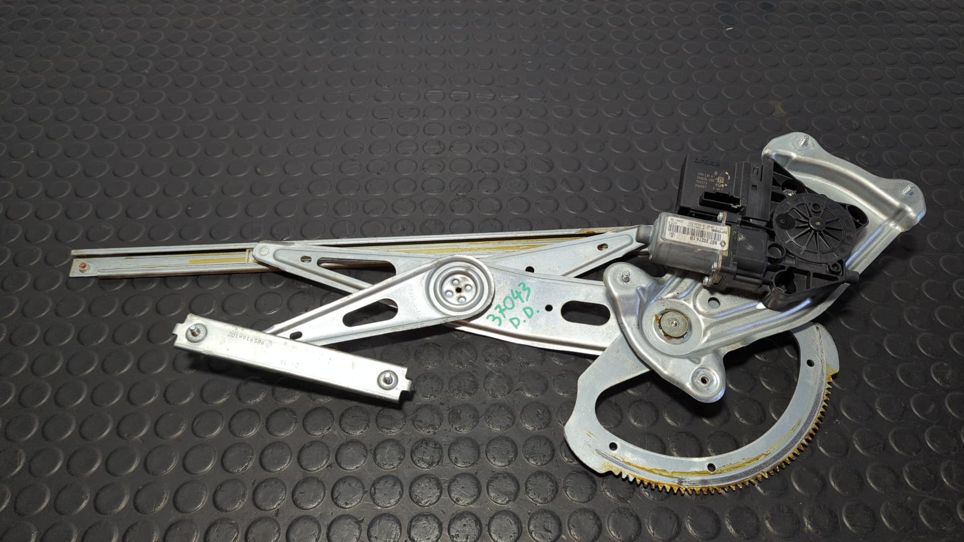 Recambio de ELEVALUNAS DELANTERO DERECHO para RENAULT SCENIC III 1.2 TCE H5FA4 referencia OEM IAM 966415103 - BLANCO