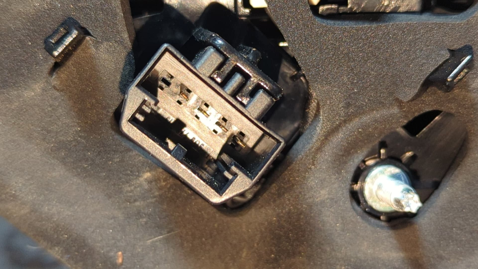 Recambio de PILOTO PORTON IZQUIERDO para VOLKSWAGEN TIGUAN 1.9 TDI DTR referencia OEM IAM 5NA945093F - NEGRO 5