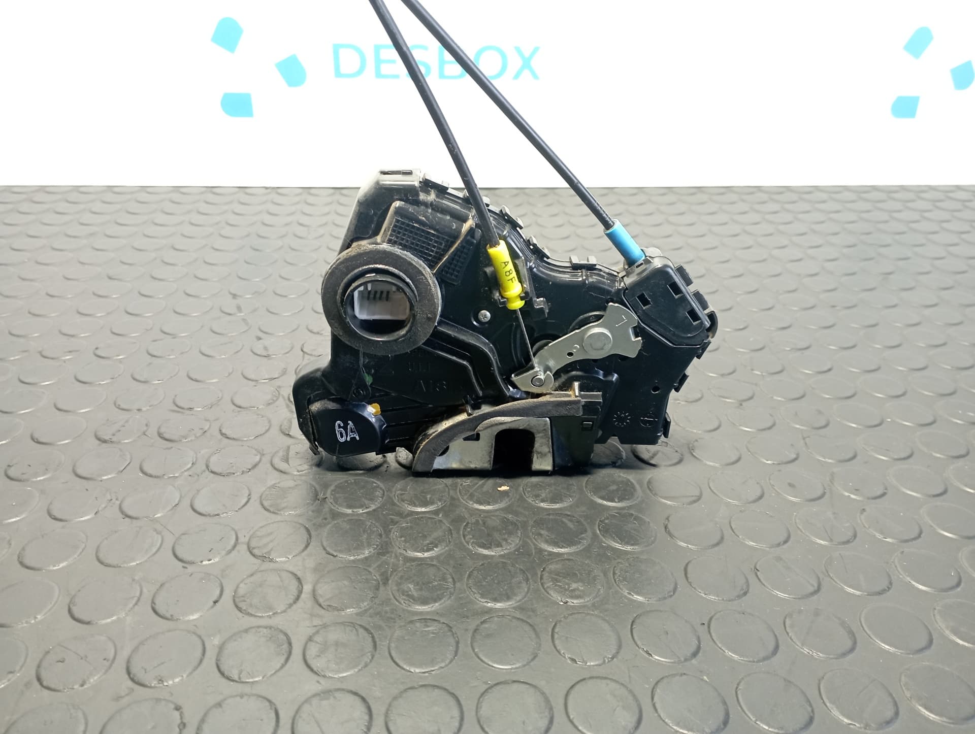 Recambio de CERRADURA PUERTA DELANTERA IZQUIERDA para TOYOTA AURIS 1.8 HYBRID 2ZR referencia OEM IAM 6904002210 - BLANCO 3