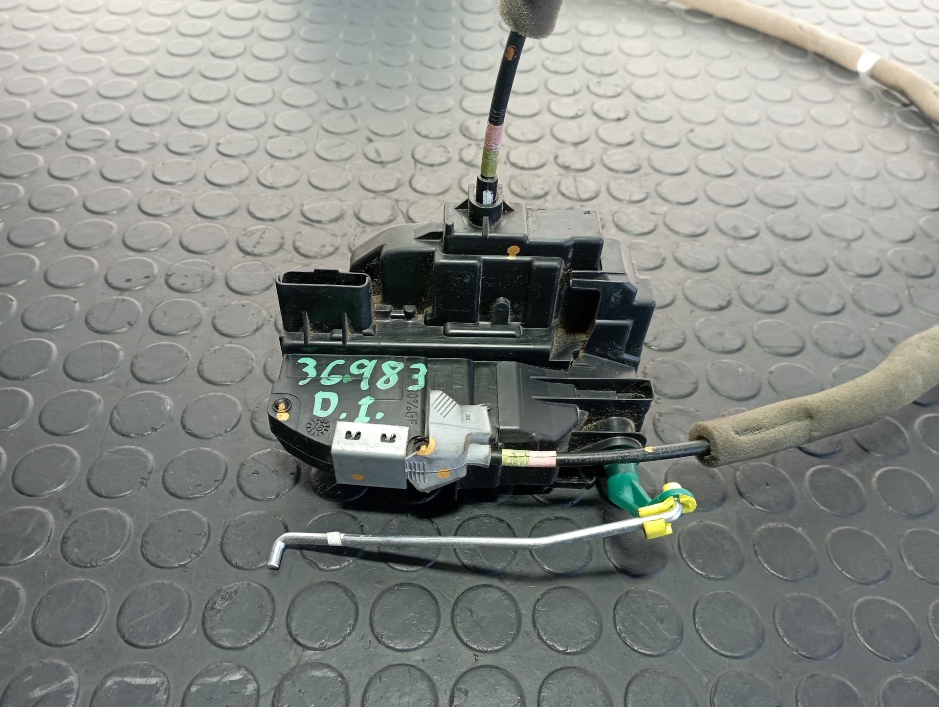Recambio de CERRADURA PUERTA DELANTERA IZQUIERDA para NISSAN NOTE 1.2 3 CIL HR12 referencia OEM IAM 805013VV1A - BLANCO
