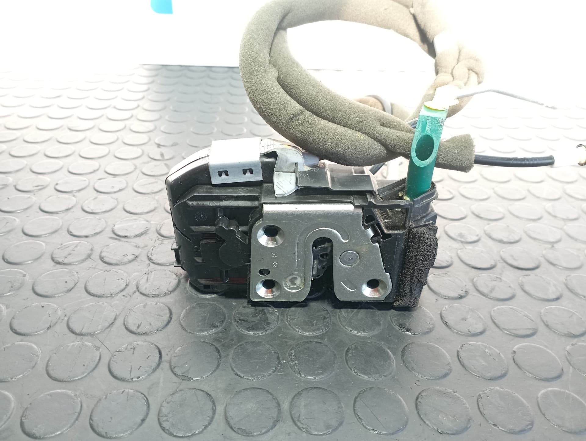 Recambio de CERRADURA PUERTA DELANTERA IZQUIERDA para NISSAN NOTE 1.2 3 CIL HR12 referencia OEM IAM 805013VV1A - BLANCO 4