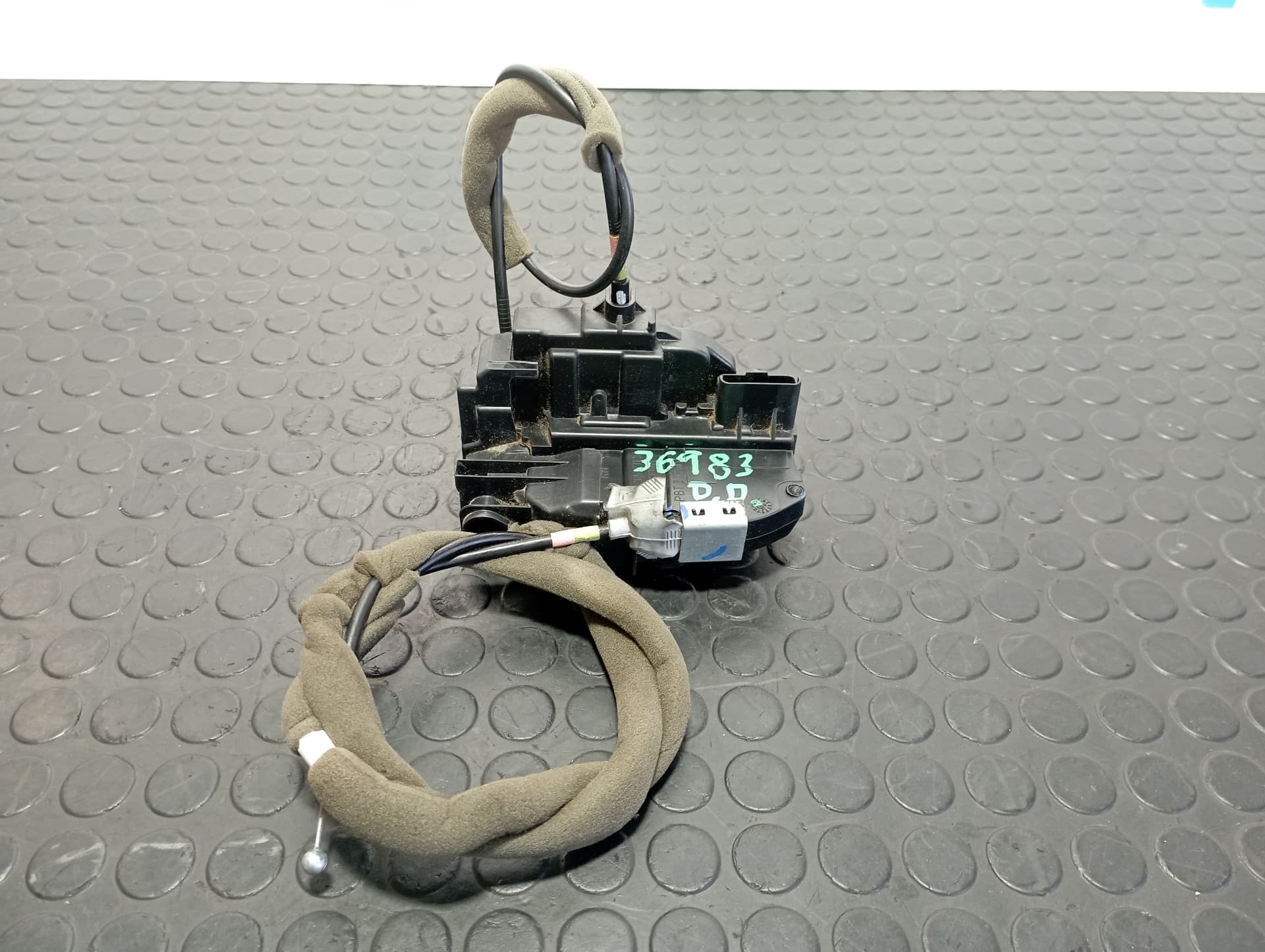 Recambio de CERRADURA PUERTA DELANTERA DERECHA para NISSAN NOTE 1.2 3 CIL HR12 referencia OEM IAM 805003VV0A - BLANCO
