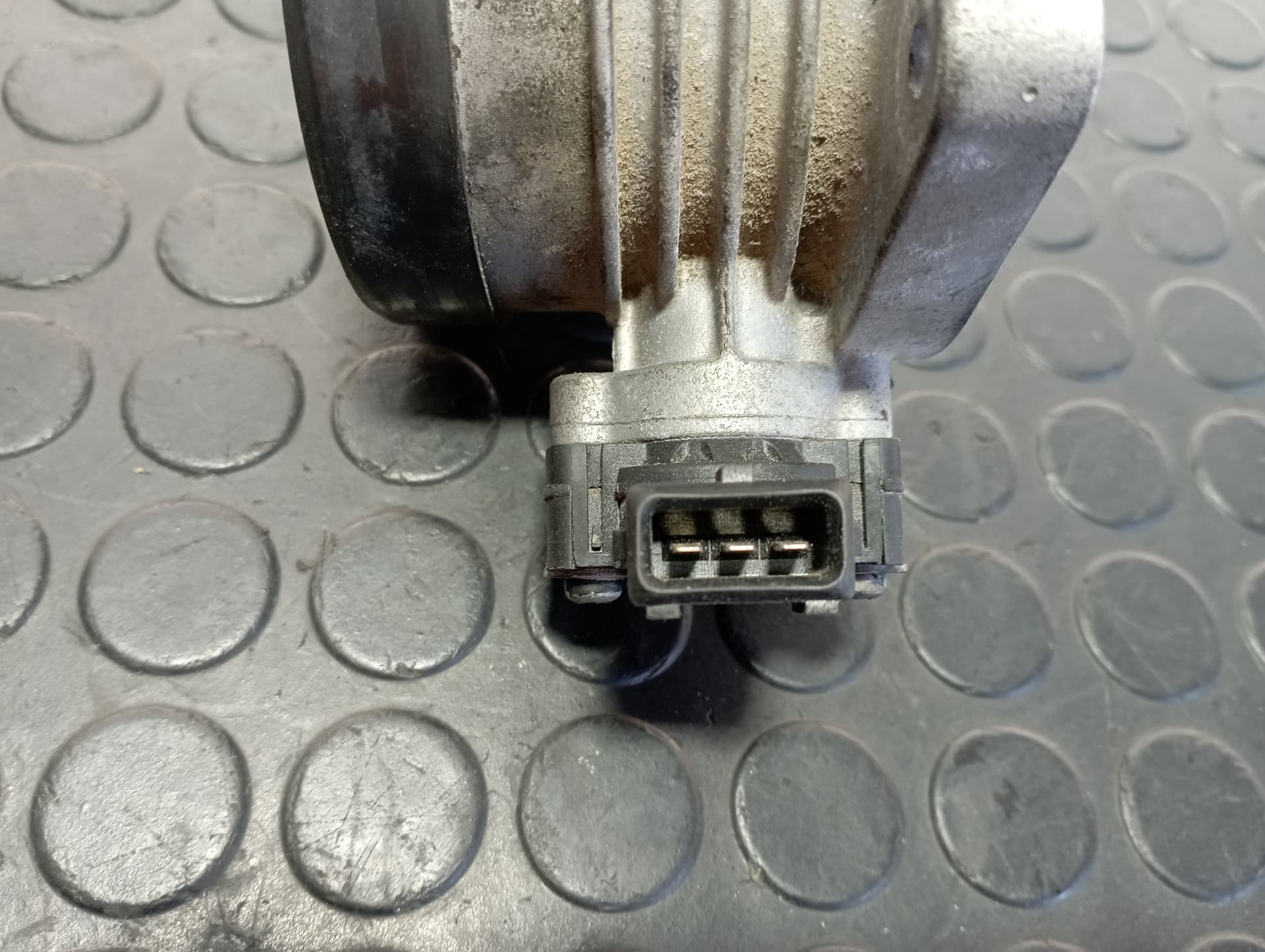 Recambio de CAJA MARIPOSA para BMW SERIE 7 (E38) 2.8 24V CAT 286S1G     referencia OEM IAM 1427175 - GRIS 2